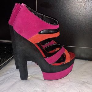 Dolce Vita8 Platform Heels. Orange/Pink/ Black A3
